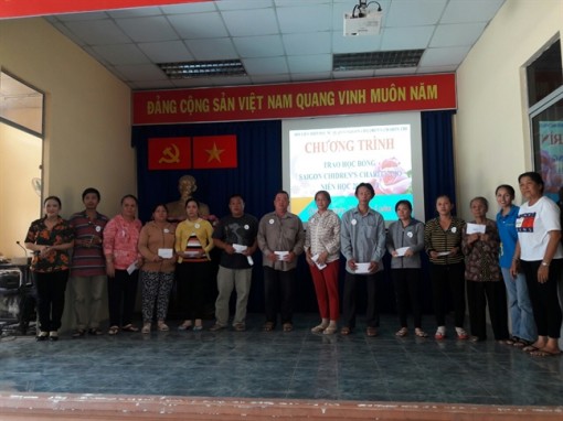 Quận 9: Trao 44 suất học bổng cho học sinh có hoàn cảnh khó khăn