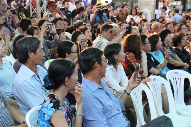 Danh ca Nhat Ban Tokiko Kato: ‘Van hat Diem xua bang tinh cam to lon nhat’