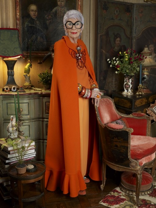 Iris Apfel: Nghĩ mình trẻ, bạn sẽ trẻ