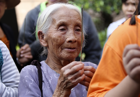 Hang ngan nguoi dan du gio To Hung Vuong tai TP.HCM