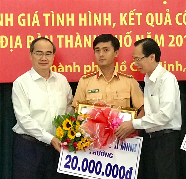 TP.HCM thuong 140 trieu dong cho cac don vi pha vu an mua ban 1,1 tan ma tuy