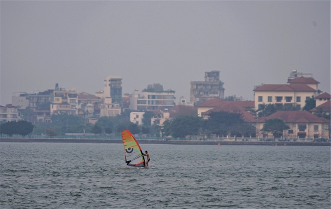 Nguoi dan den 'ho boi' lon nhat Ha Noi giai nong 