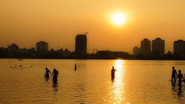 Nguoi dan den 'ho boi' lon nhat Ha Noi giai nong 