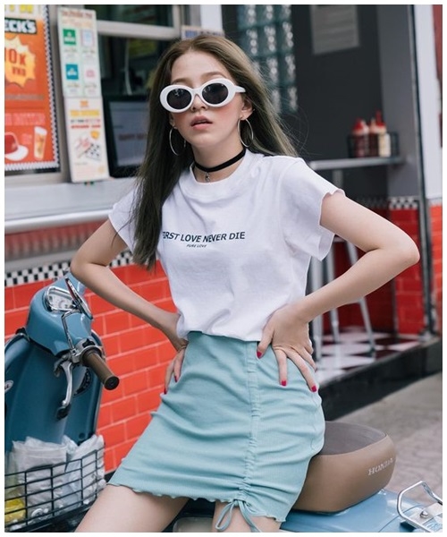 Mini skirt - mon do 'gay bao' mua nang nong