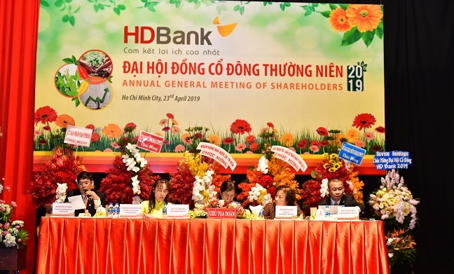 HDBank chia co tuc va co phieu thuong 30%, dat muc tieu loi nhuan truoc thue 5.077 ty dong nam 2019