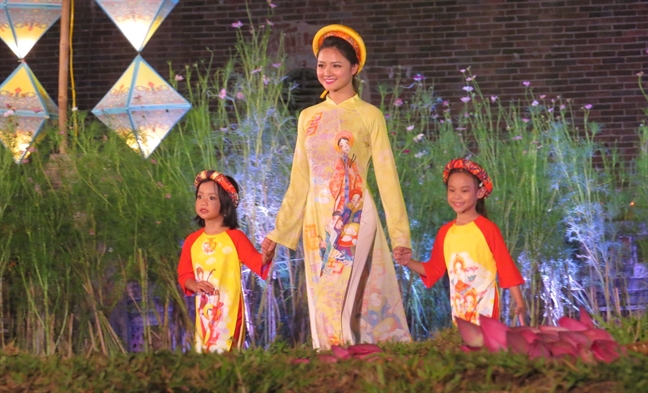 Ao dai toa sang mien di san