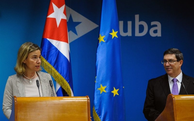 EU dung ve phia Cuba chong trung phat tu My