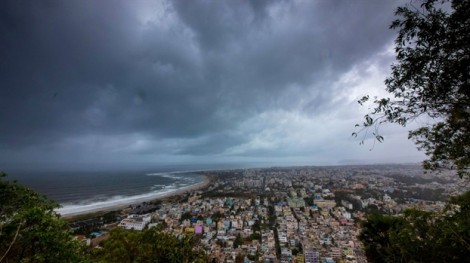 Siêu bão Fani đổ bộ Ấn Độ với sức gió lên đến 190km/h