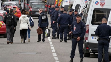 Bốn người đã được thả trong vụ một thiếu niên Pháp bắt con tin