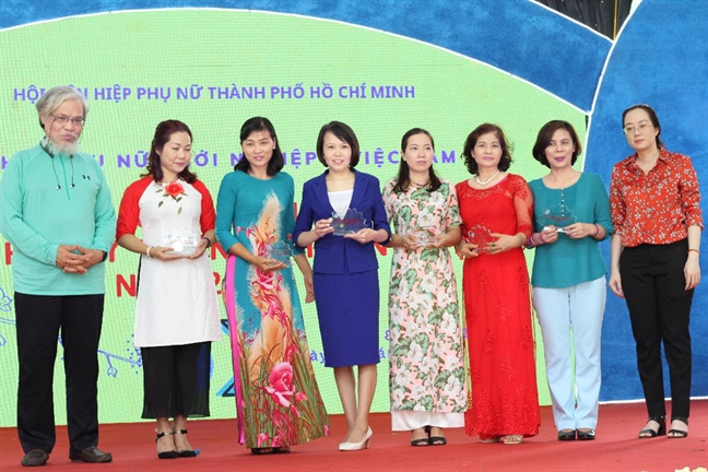 Uom mam  nhung y tuong khoi nghiep