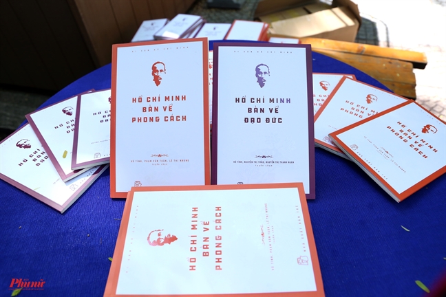 Bo sach 'Di san Ho Chi Minh': 20 nam nhin lai