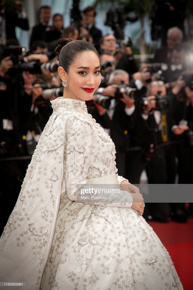 Tham do Cannes 2019 ngay thu 6: Cau hon, dua voi... vong ba