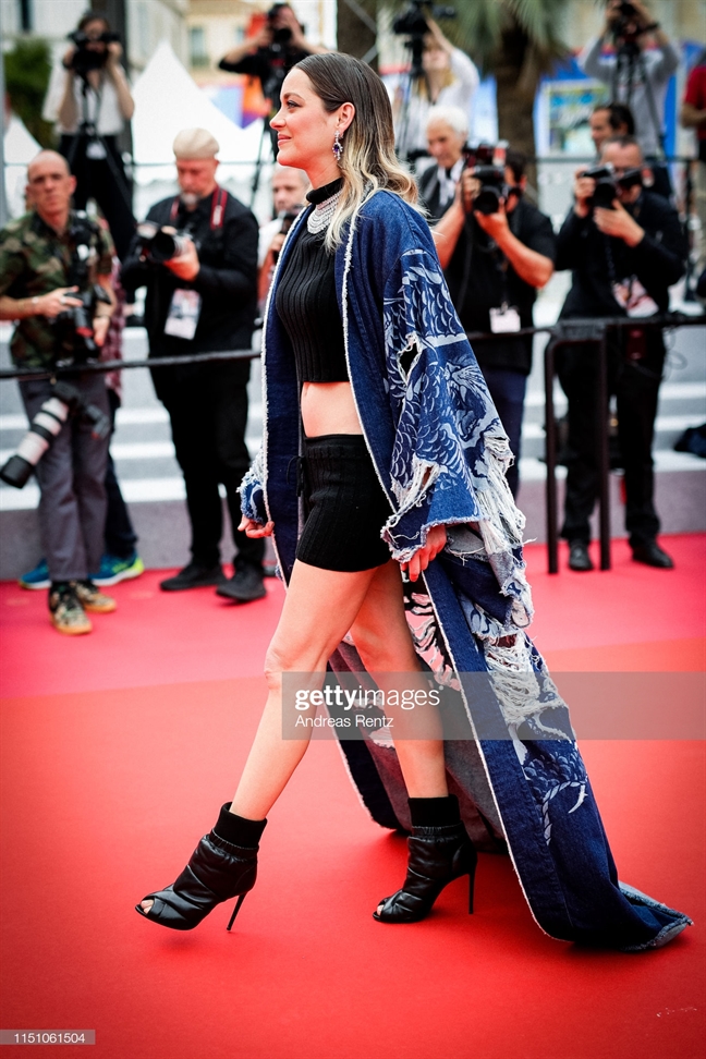 Tham do Cannes 2019 ngay thu chin: Ao dai, sao nu gap su co