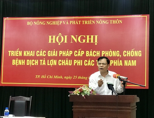 Bo truong Bo NN&PTNT: Cap bach phong chong dich ta heo chau Phi, khong nen tai dan!