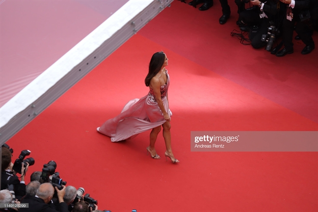 Nhung su co 'muoi mat' tren tham do Cannes 2019