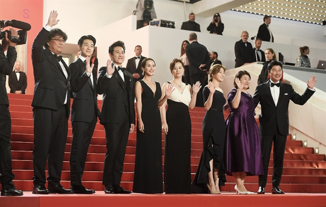 Dao dien doat Canh co vang Cannes 2019 Bong Joon Ho: 'Cau be 12 tuoi mo mong lam dao dien'