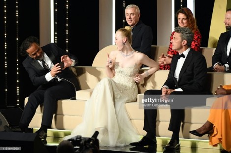 Cannes 2019 ngày bế mạc: Chương Tử Di và Elle Fanning ‘đụng hàng’
