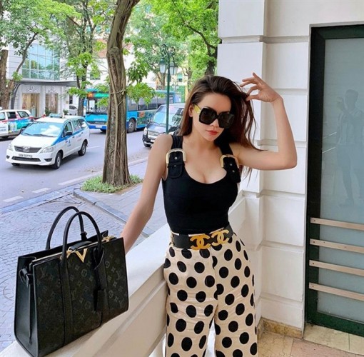 Hà Hồ, Tóc Tiên, Phí Phương Anh... có thời trang street style ấn tượng nhất tuần