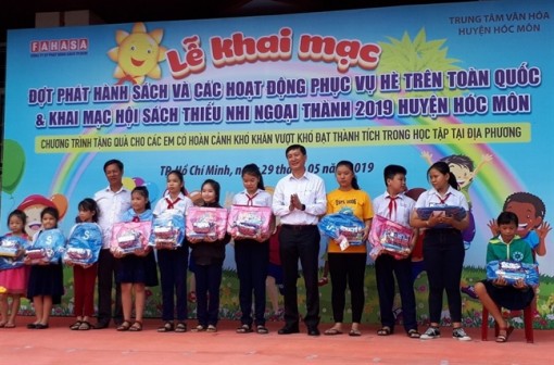 Rộn ràng ngày hội sách thiếu nhi ngoại thành