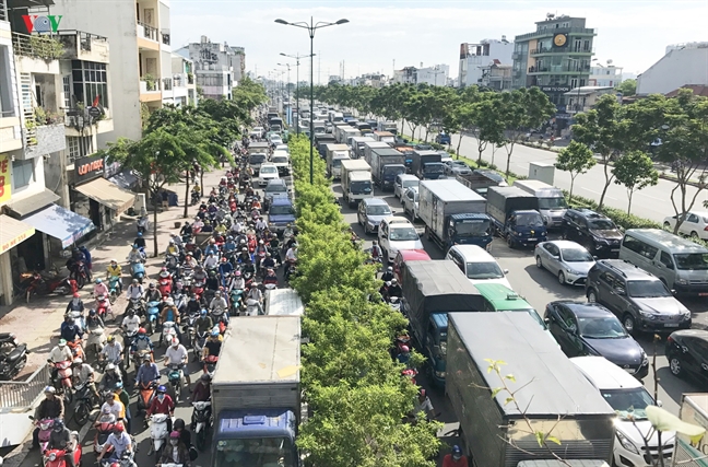 Thanh pho tuong lai va  giac mong ben song Sai Gon