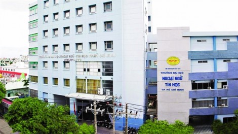 Trường đại học Ngoại ngữ - Tin học TP.HCM: Kê khống giảng viên  để tăng chỉ tiêu?