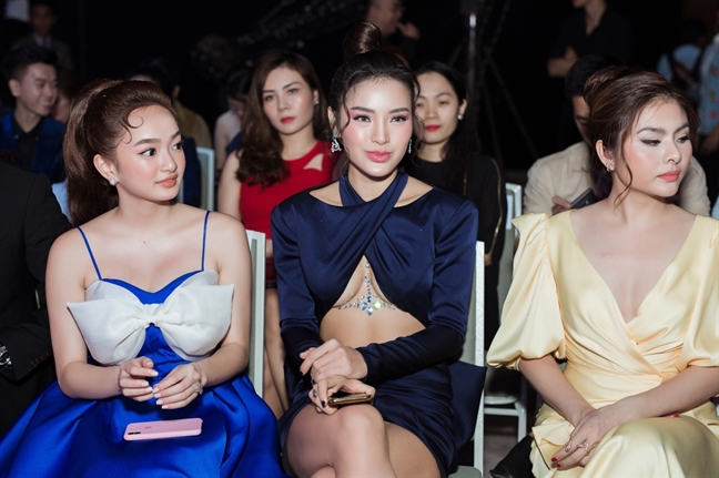 Angela Phương Trinh làm mẫu cho sưu tập váy đi tiệc của Công Trí - Ngôi sao