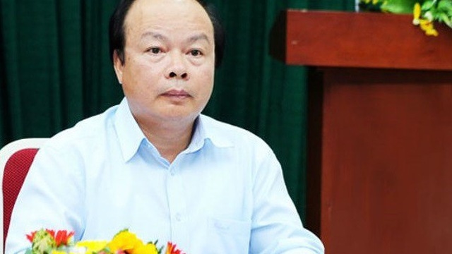 Canh cao Thu truong Bo Tai chinh Huynh Quang Hai va Chuan do doc Le Van Dao