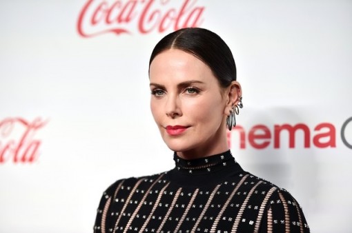 5 bí quyết khiến Charlize Theron đep rạng ngời ở tuổi 43