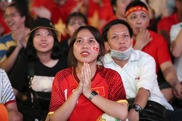 Viet Nam gianh ve vao chung ket King's Cup, co dong vien vui tot do