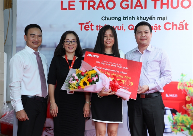 MSB trao thuong cho khach hang trung giai dac biet chuong trinh ‘Tet that vui – Qua that chat’