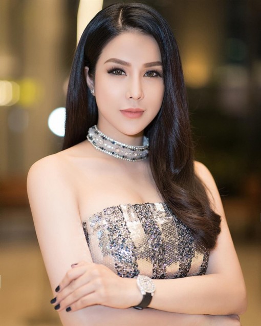 Diệp Lâm Anh, bà mẹ trẻ sành điệu của showbiz Việt