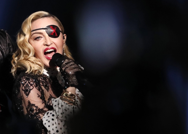 Madonna: Tinh yeu cua nguoi me trong vang hao quang nu hoang