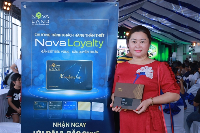 The thanh vien NOVALOYALTY ‘trao tay’ hang ngan khach hang tai Novaland Expo 2019