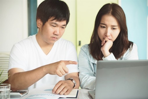 Nhìn đâu cũng thấy cạm bẫy, nguy cơ