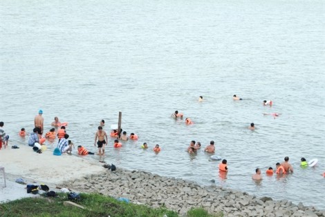2 nam sinh lớp 12 chết đuối ngay trước kỳ thi THPT quốc gia