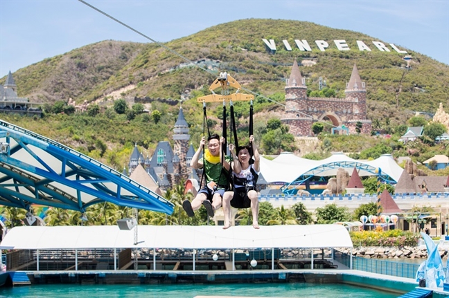 Khai truong duong truot zipline so huu 3 ky luc Viet Nam tai Vinpearl Nha Trang