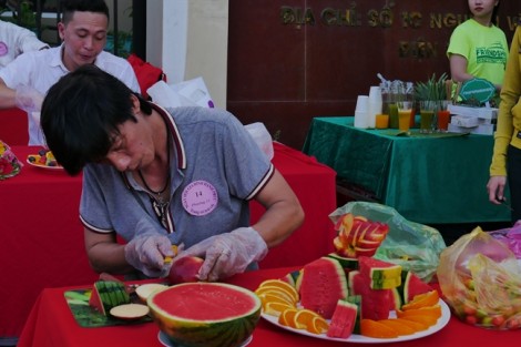 Các thành viên trong gia đình hãy yêu thương, tôn trọng, chia sẻ và đùm bọc nhau