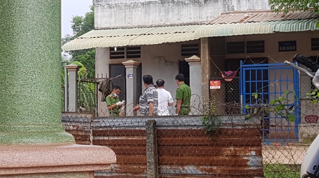 Vu nguoi phu nu chet tren nen nha trong tinh trang loa the: nghi con trai giet me