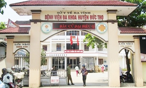 Gia đình tố bác sĩ đỡ đẻ kéo đứt cổ khiến trẻ sơ sinh tử vong