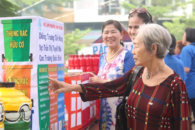 Phong phu nhung thung rac da nang duoc lam tu…rac