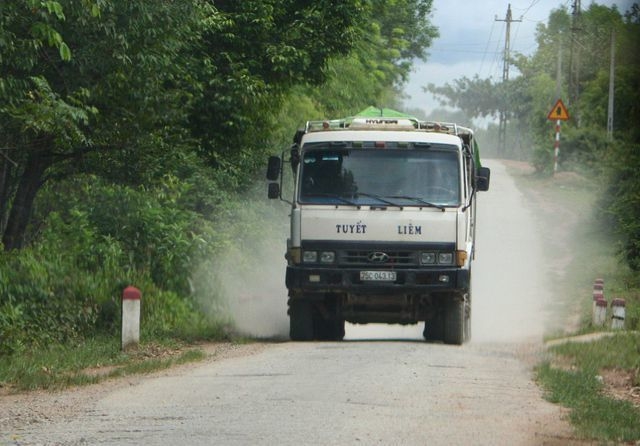 Cong an bat ngo kham xet tru so cua 'ong trum van tai' xu Hue