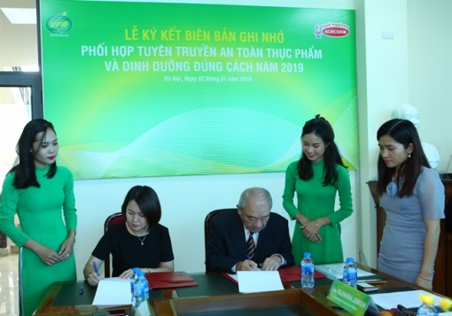 Acecook Việt Nam hợp tác nâng cao nhận thức cộng đồng về an toàn thực phẩm