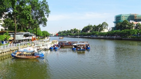 Du lịch sông nước Sài Gòn phát triển theo kiểu... hô hào suông