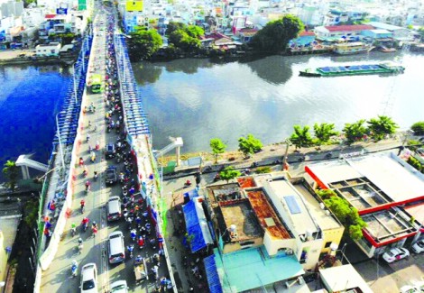 Sài Gòn, thành phố đầy sông nhưng đường thủy lại tắc