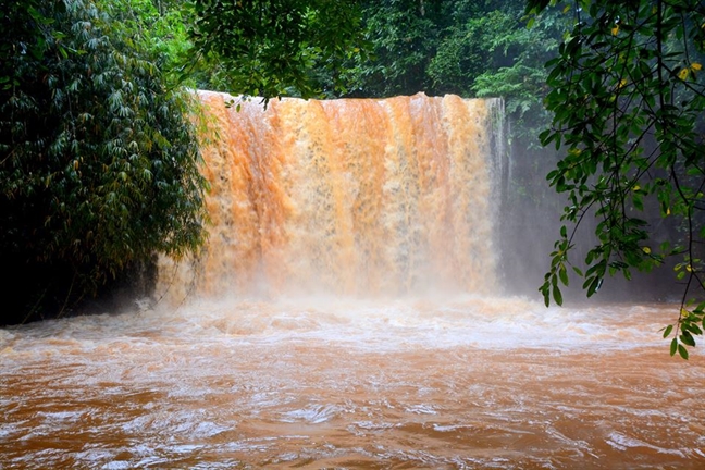 Cach cua khau Binh Phuoc 200km, cao nguyen Mondulkiri hoang da se cho ban nhung trai nghiem vo cung thu vi