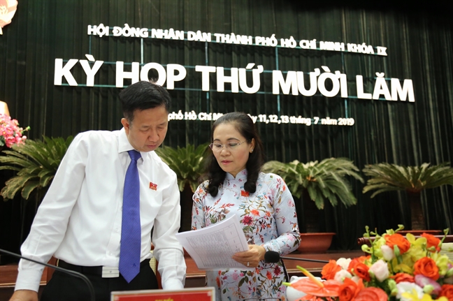 Truc trac ky hop khong giay, dai bieu phai gio tay bieu quyet