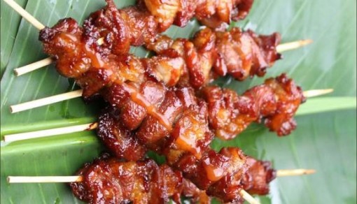 Thanh niên 21 tuổi bị đâm que xiên thịt vào tủy sống vì cãi nhau trong đám cưới