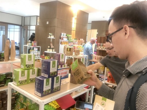 Bán hàng qua Amazon, Alibaba... doanh nghiệp Việt mất tiền không rõ lý do