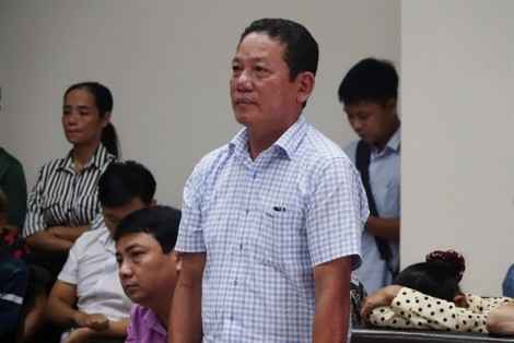 Xét xử sơ thẩm băng nhóm bảo kê tại chợ Long Biên: Hưng 'kính' một mực đổ tội cho đàn em