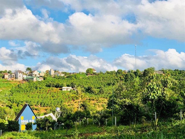 Neu ngai chen chuc Da Lat, thi tran nho gan do cung mat lanh khong kem lai yen binh vo cung